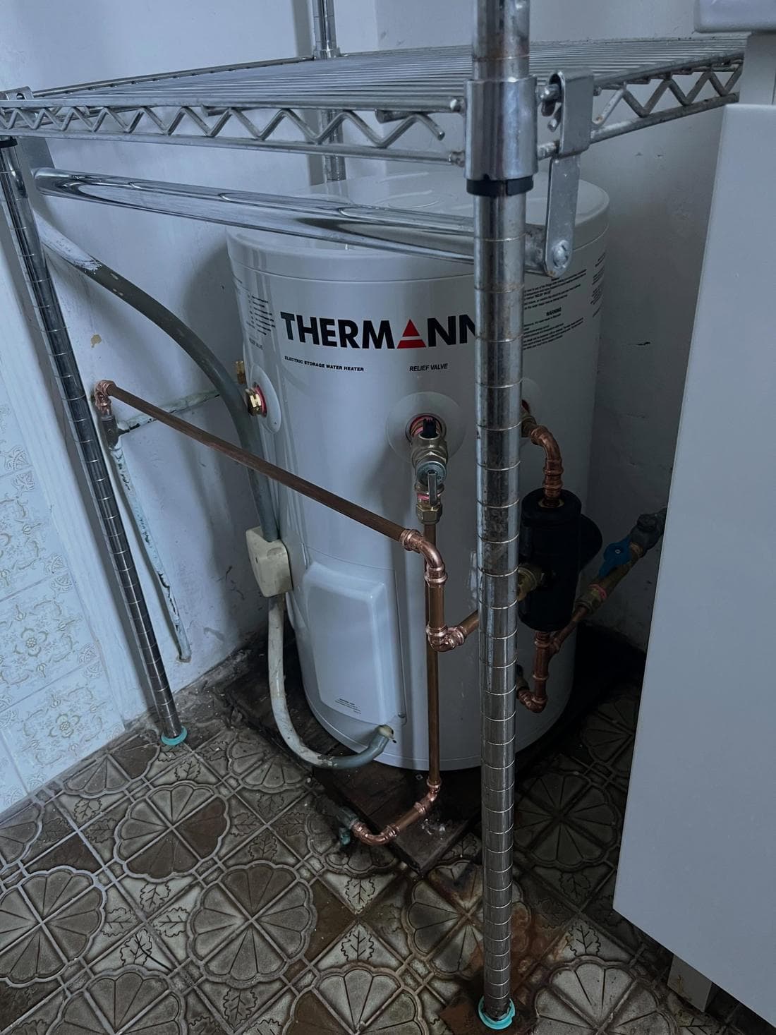 New Thermann hot water system with fresh copper pipework